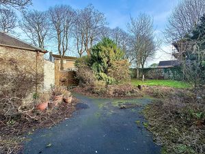 Photo 13- click for photo gallery